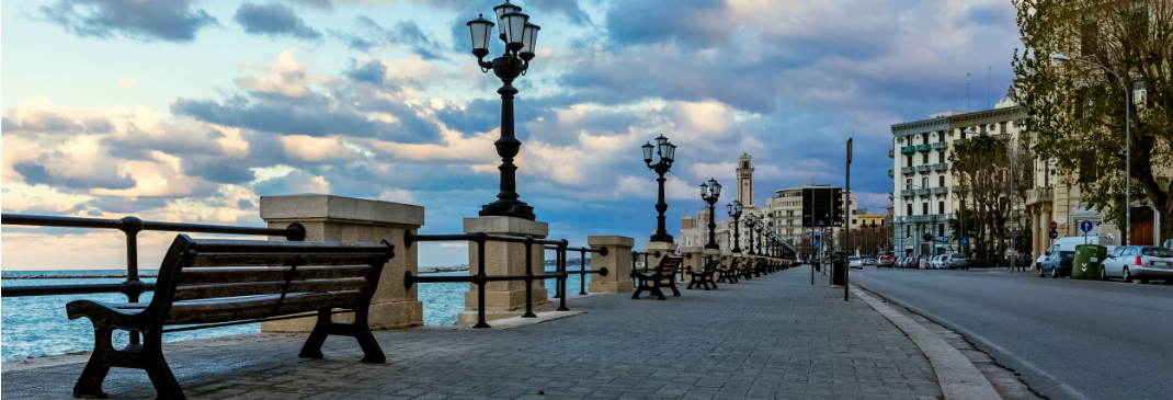 Promenade am Strand von Bari.